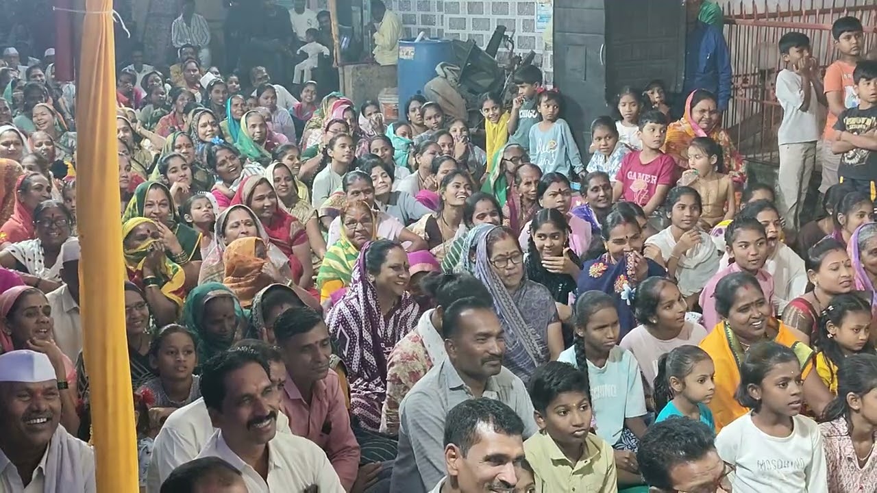 (भारुडकर )संतोष महाराज पुजारी .झी टॉकीज प्रसिद्ध कलाकार