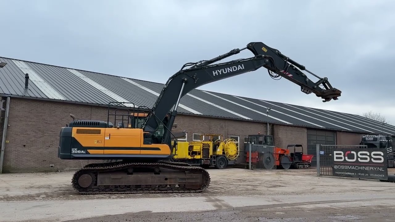 Hyundai HX300AL Excavator - Year: 2022 (Refnr. BM7186)
