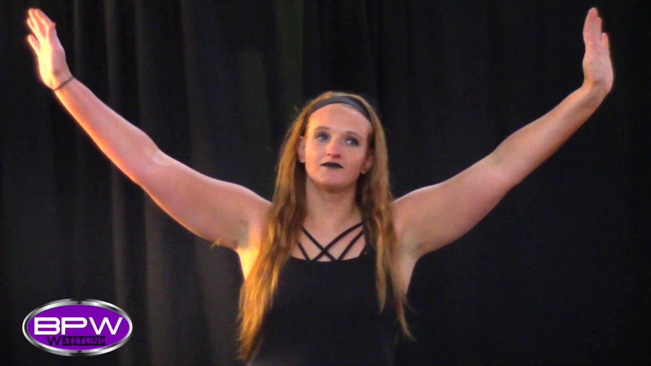 Skyler Slice vs Nikki Knight 12/9/16