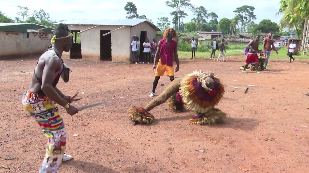 La danse panthère une tradition pour les Bétés du département de Zoukougbeu (Escale 225)