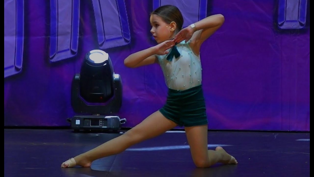 SUPER KIDS DANCES. №1569. DANCE WITH FANS, 