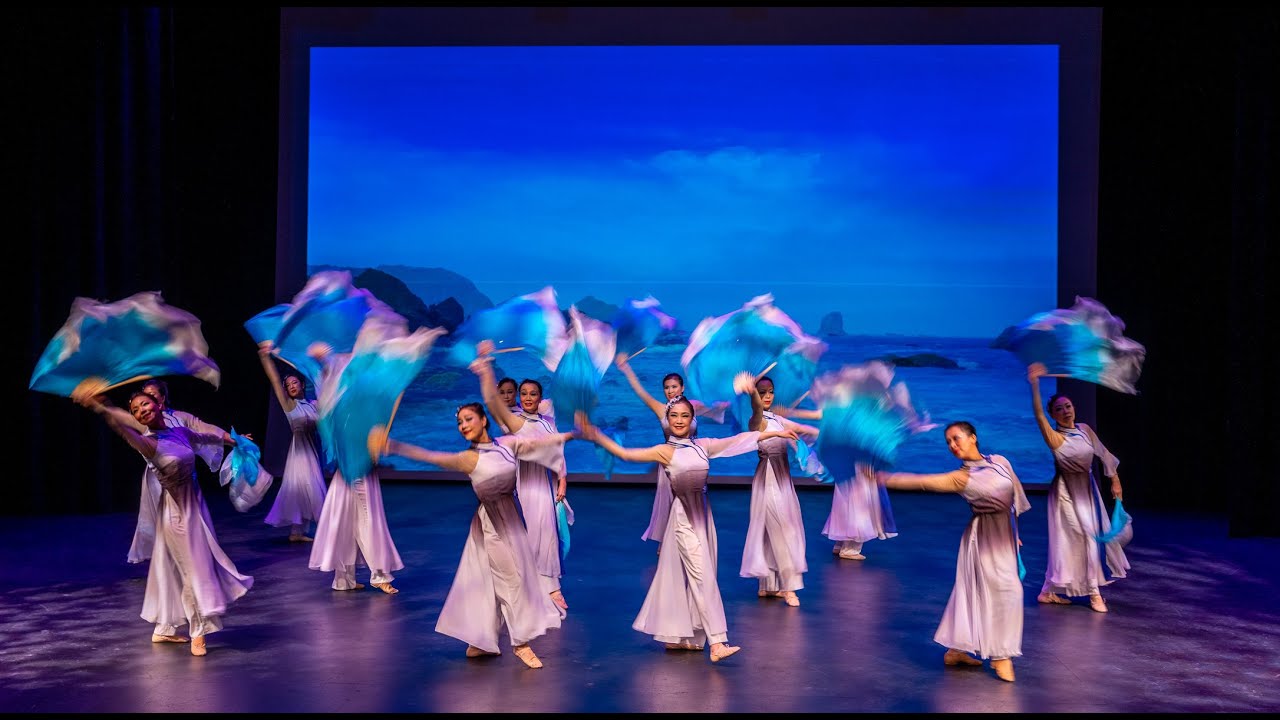 舞蹈：水去云回 (The arrival of clouds with an ebbing tide)