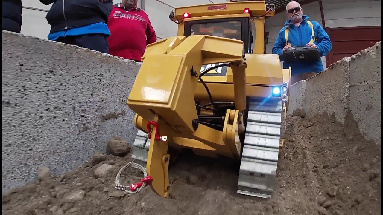 rc trucks, camiones rc, machines rc, rc fahzreuge, 遥控卡车. радиоуправляемые грузовики