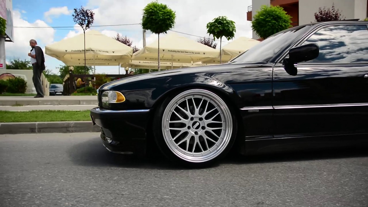 Bmw e38  slammed