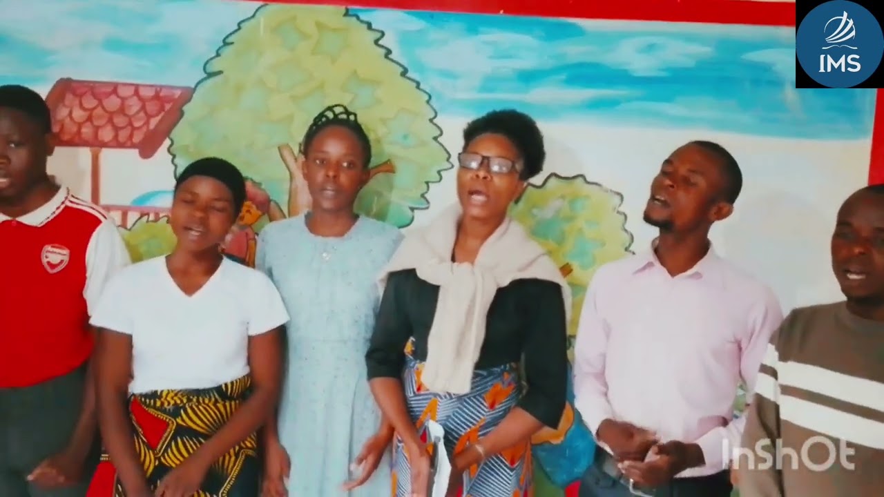 Song: Naisa Kulupanda.                                  Midlands Field.