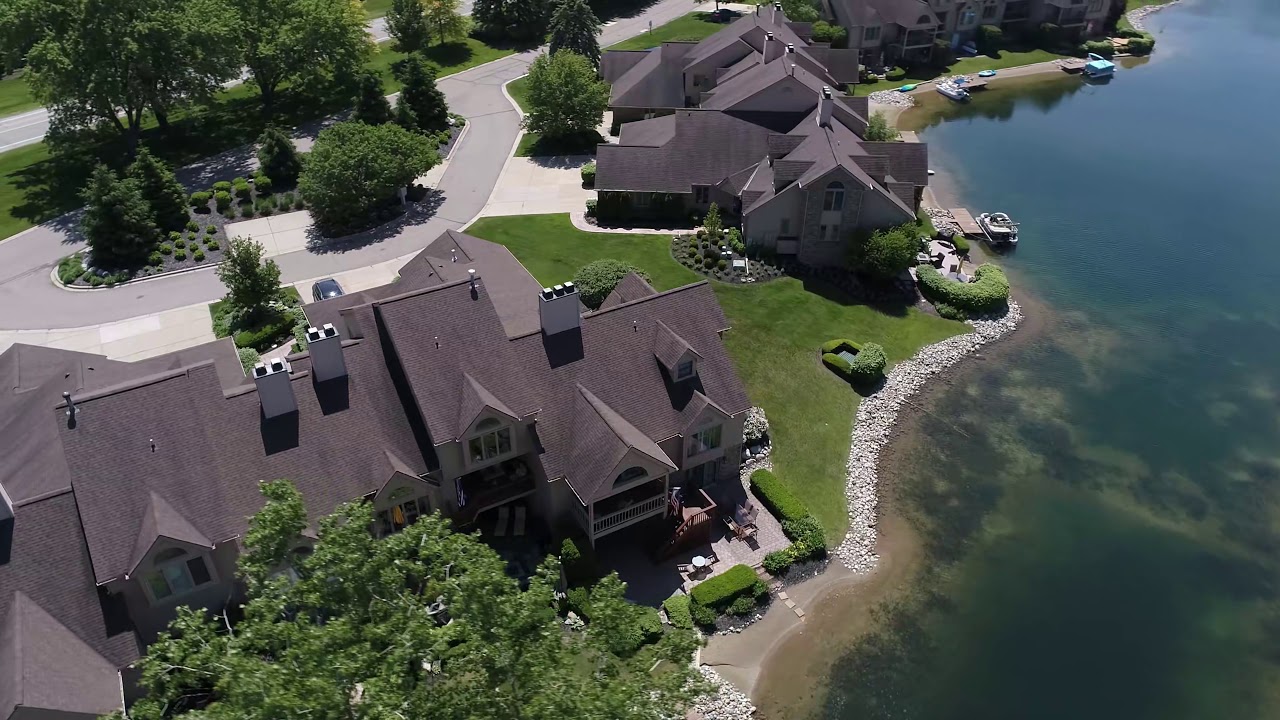 18325 Blue Heron East