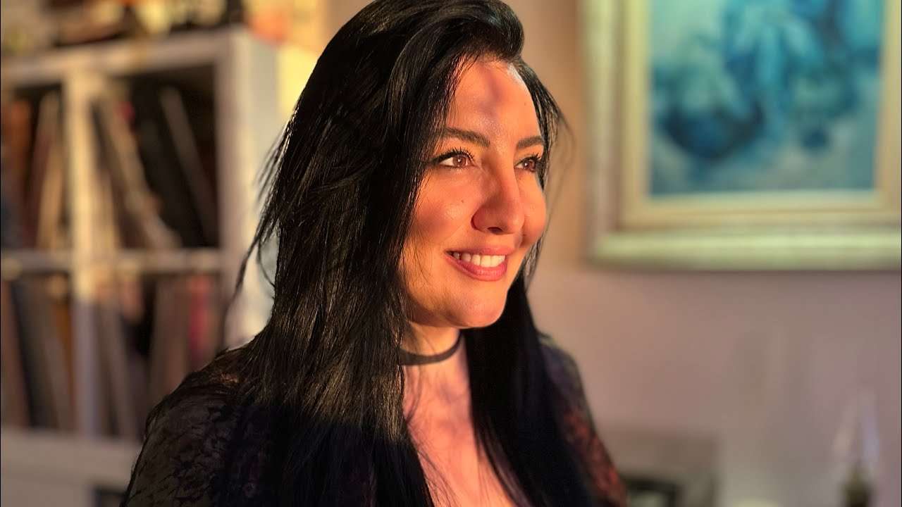 Burcu Göktürk- Cismin gibi ruhun da güzel zannedip ey mâh