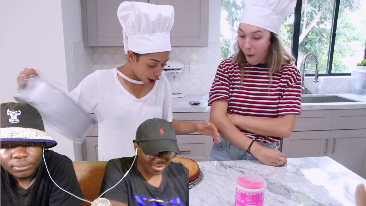 LIZA KOSHY| BAKING WITH NO HANDS CHALLENGE! | REACTION!!!