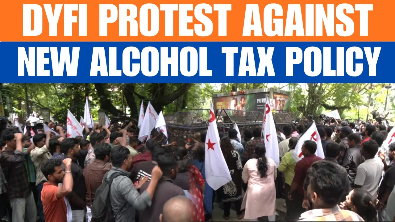 DYFI Stages March In Kochi Against UDF Government&rsquo;s Low-Alcohol Tax Proposal | News9