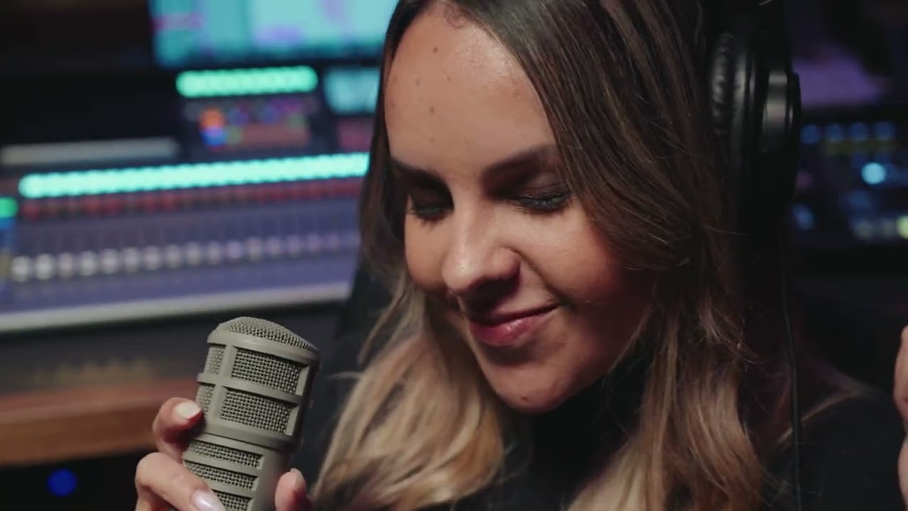 Paola Lo - Volver (Video Oficial)