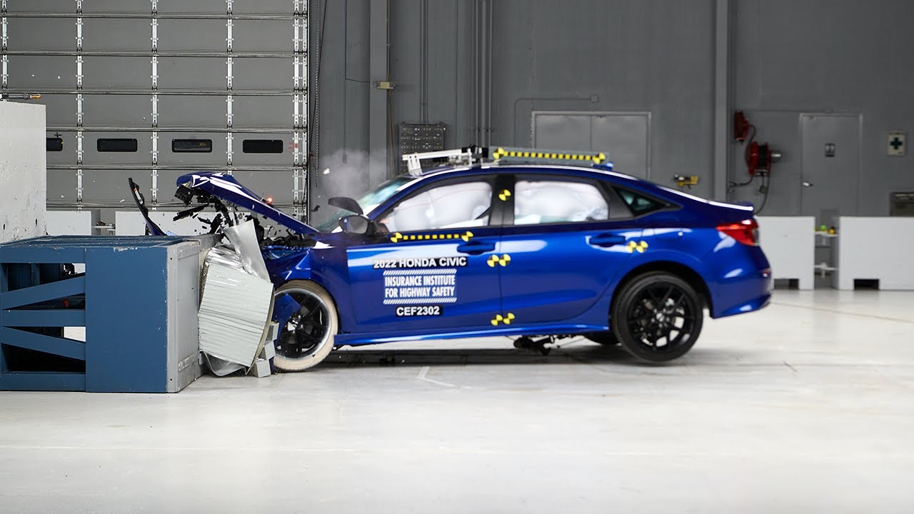 2022 Honda Civic sedan updated moderate overlap IIHS crash test