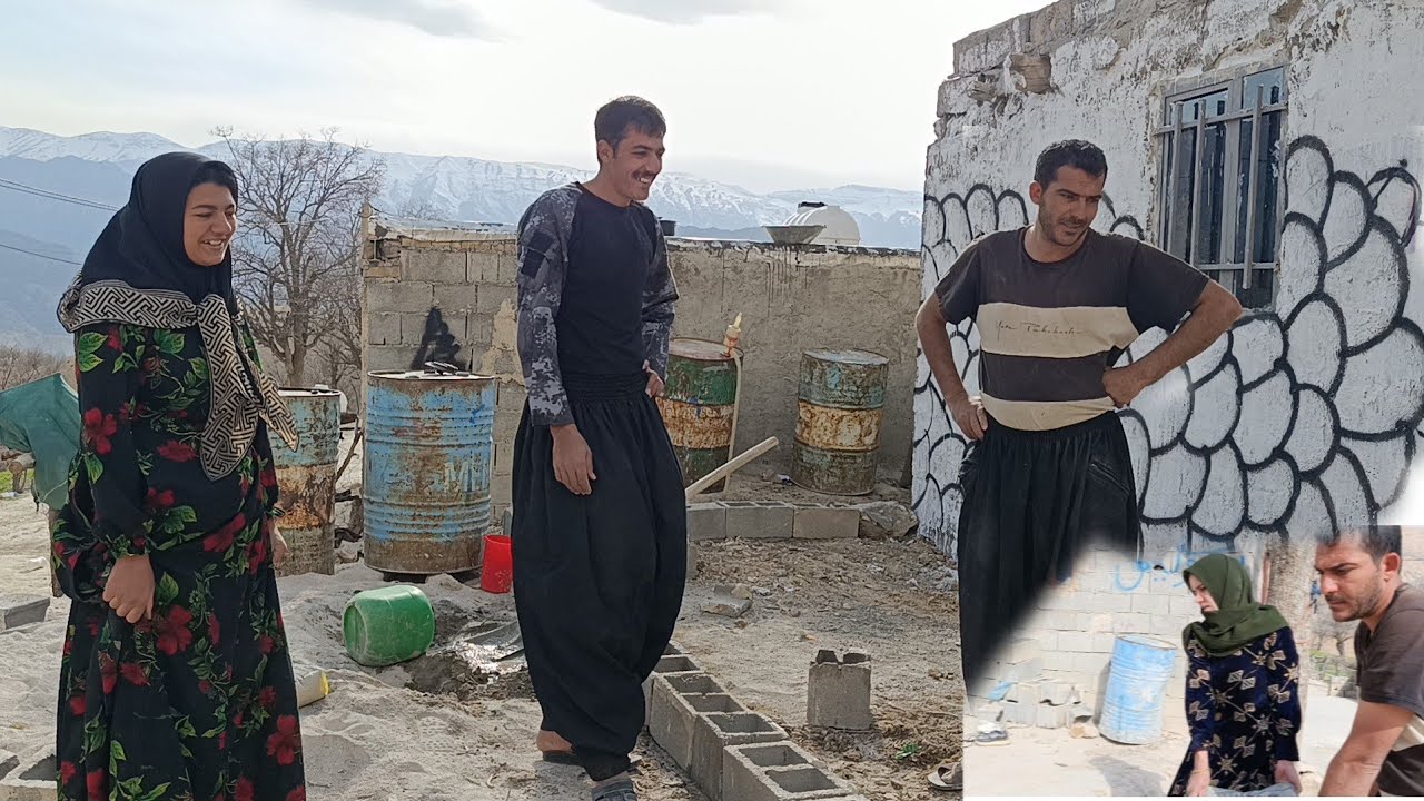 Building a platform for the room and Rajab offering Saleh a job