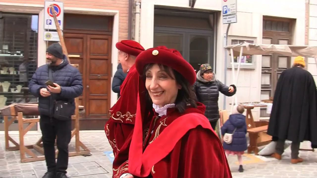 Medioevo a Recanati, sfida fra arcieri  06 04 2025