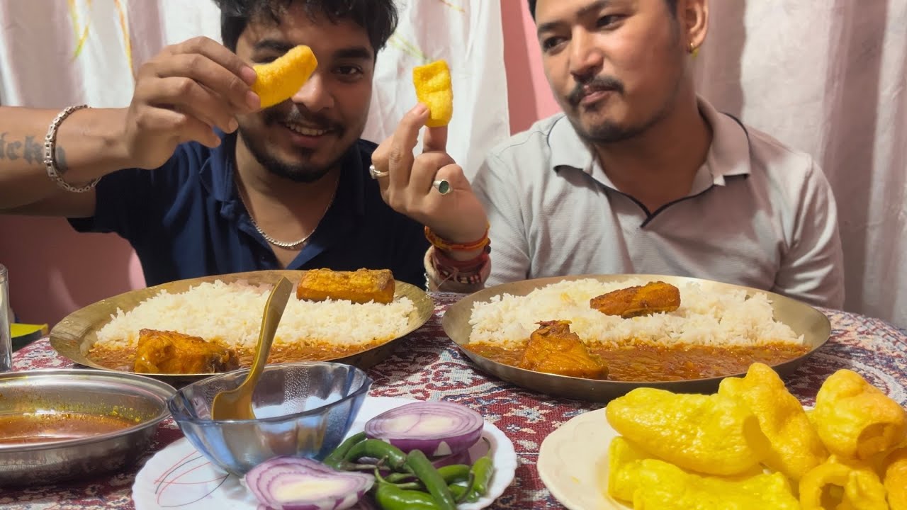EATING  SPICY🌶️ CATLA FISH WITH RICE#mukbang #viral #catlafishcurry #fingers #eating #foodie #drink 