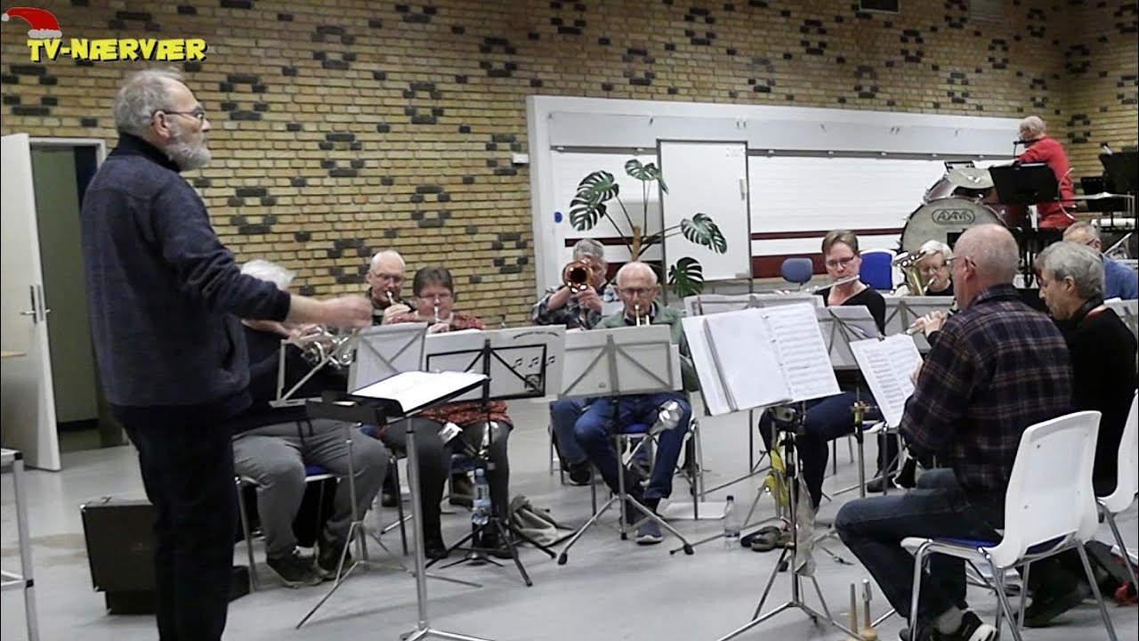 ØVEAFTEN MED URANIA