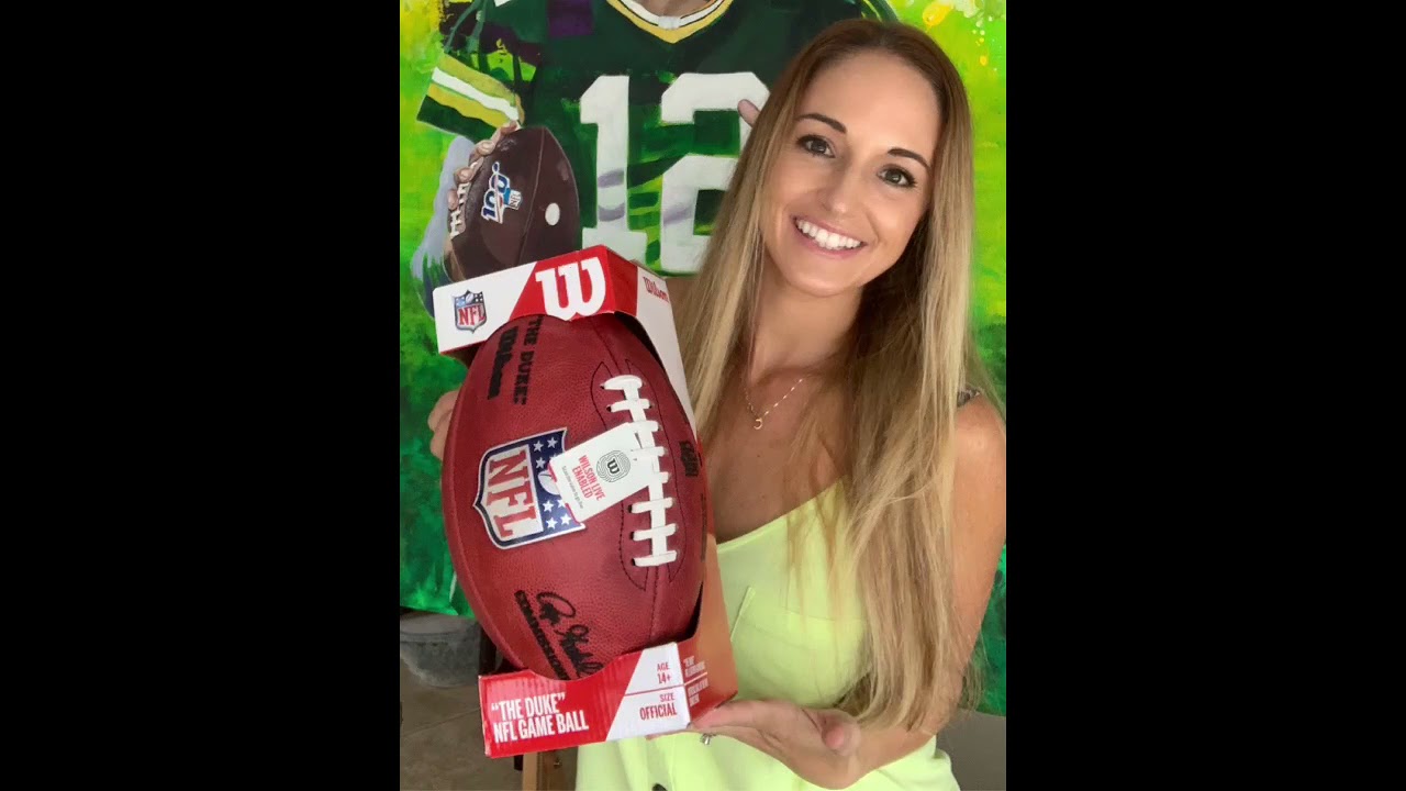 Cortney Wall's Painting of Aaron Rodgers 2021 MVP!
