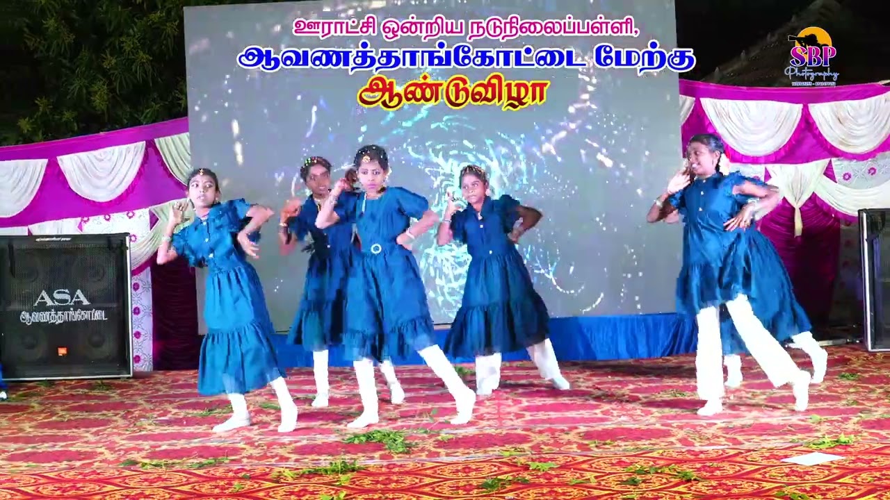 Govt school girls famous tamil actress mixing song dance.
