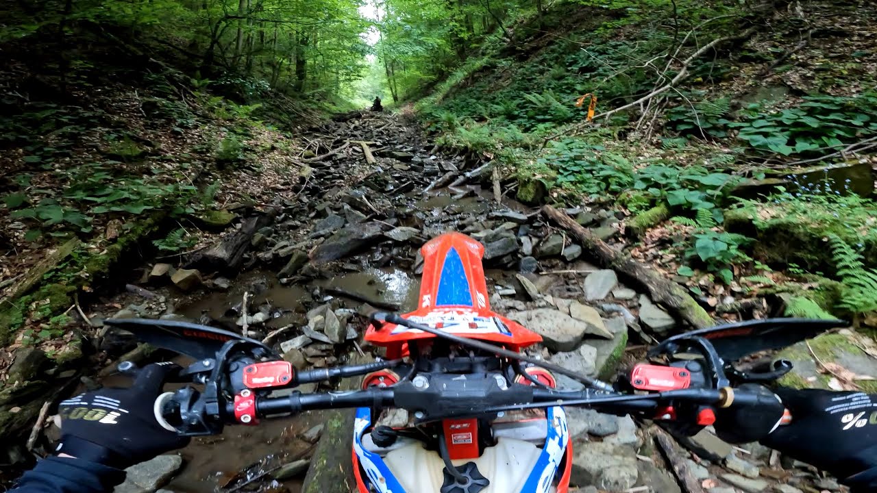 14 years old Boy Racing on Expert Hard Enduro Olanesti 2023