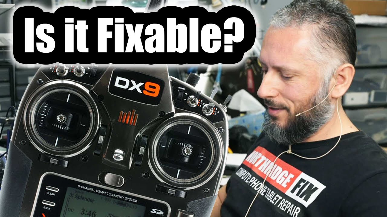 Передатчик Spektrum DX9 не работает. Клиент надеется, что мы сможем его починить.