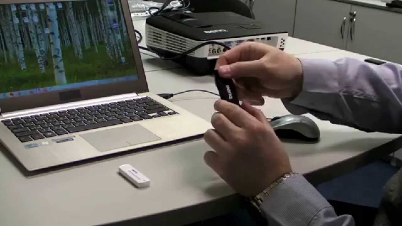 BenQ MW665+ - беспроводной проектор с возможностью установки сбоку от экрана