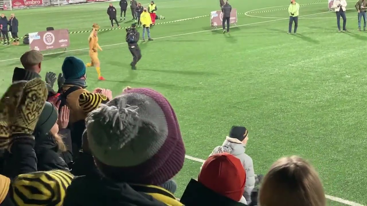 Medaljeutdeling etter Mjøndalen-Bodø/Glimt hvor seriegullet ble sikret i 2021.
