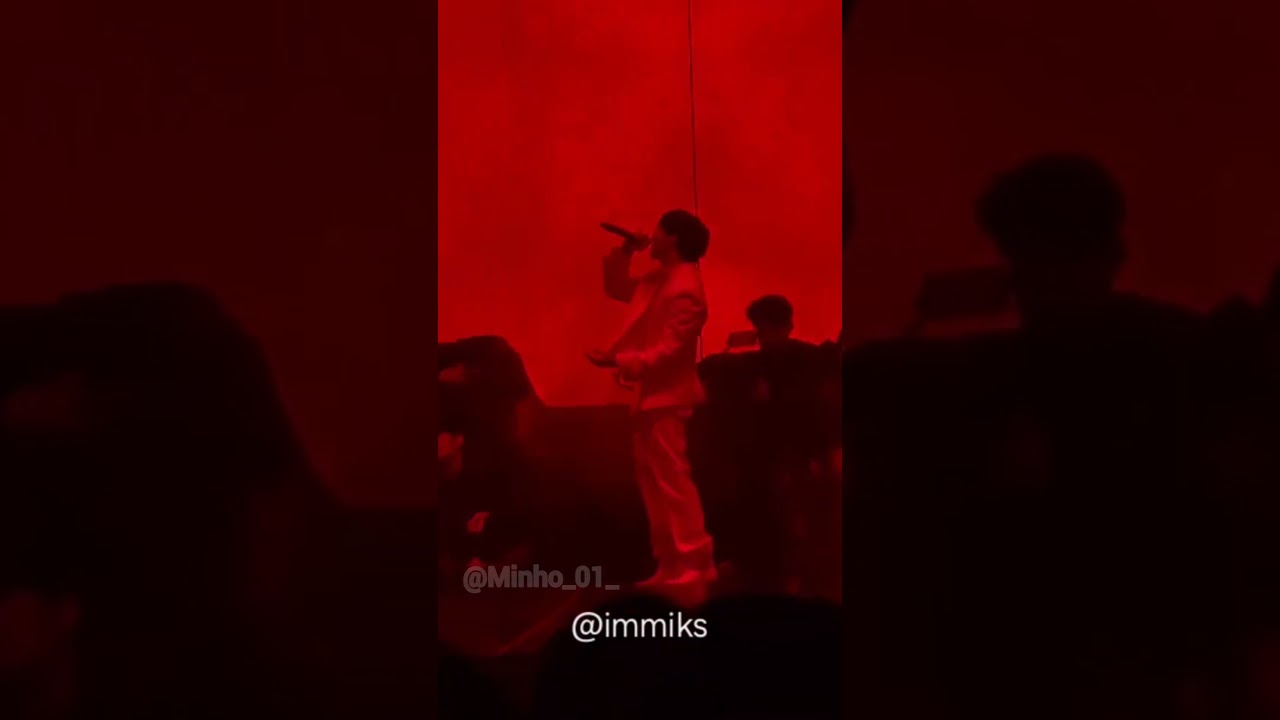 Хан співає пісню Бан чана ❤️🥵