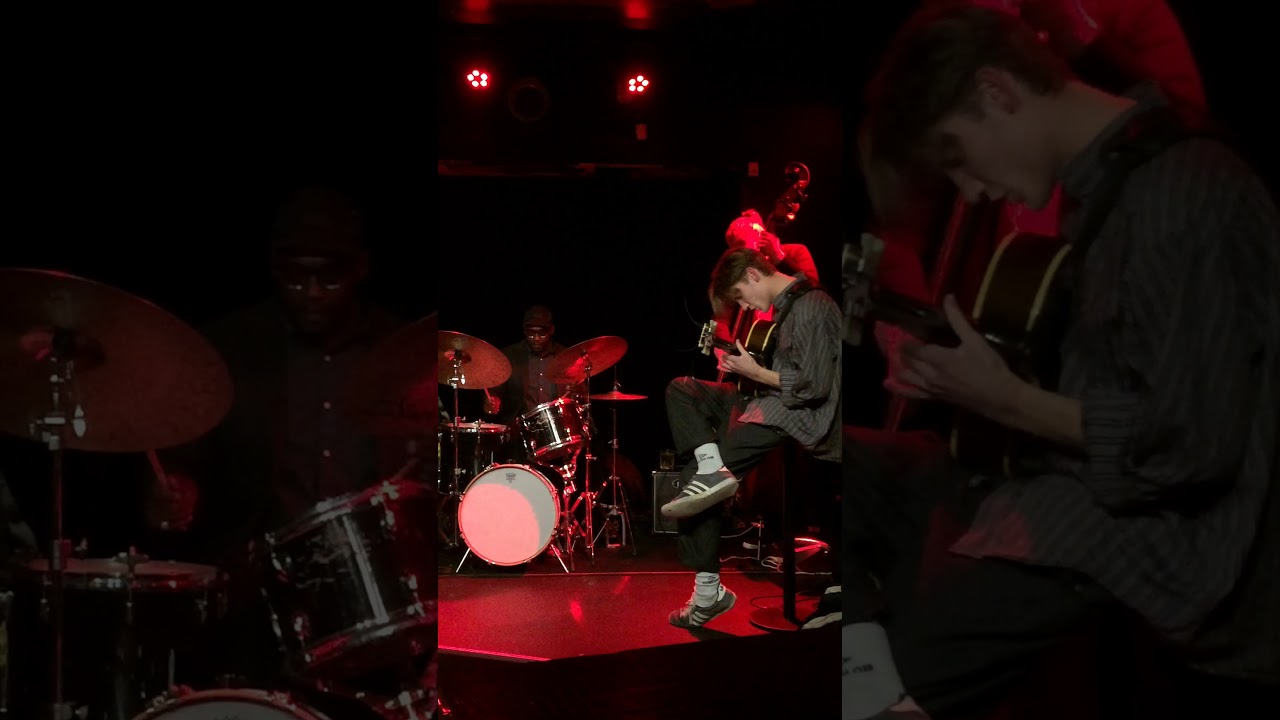 Jacob Artved Trio featuring Rodney Green