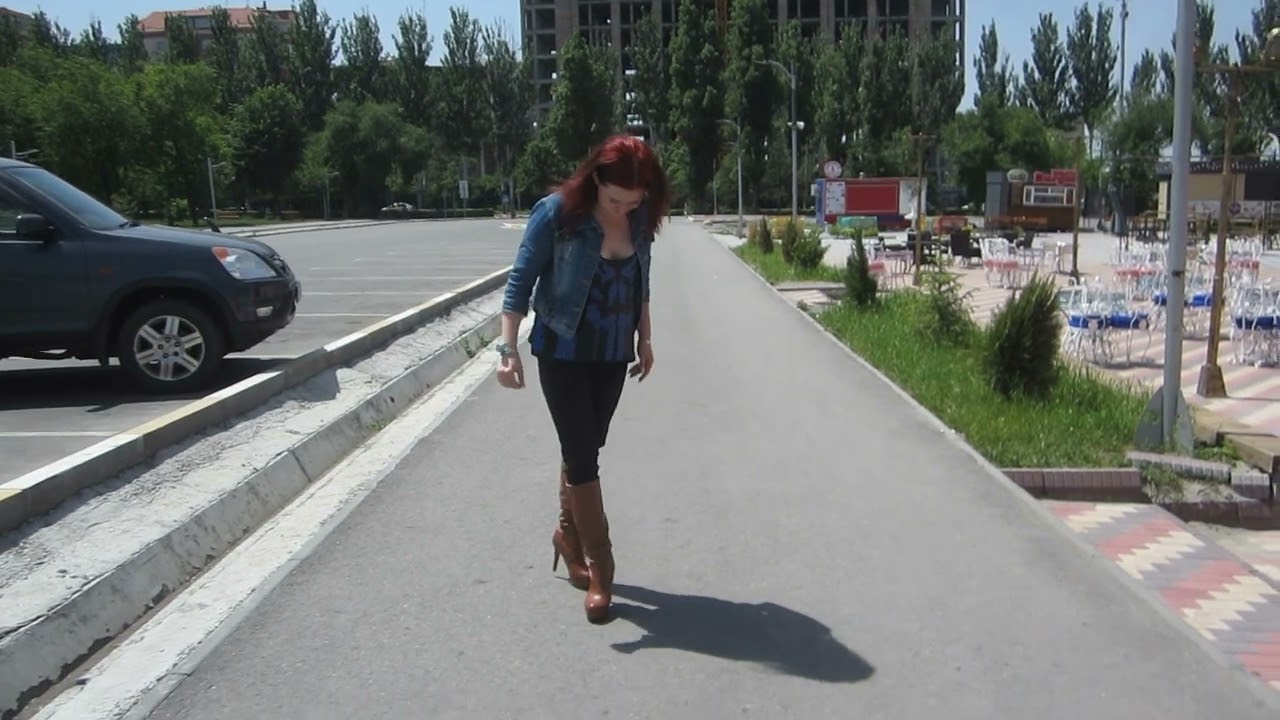 Melena - Passion2Fashion #0302: Presenting her beloved kneehigh Boots outdoor&hellip;