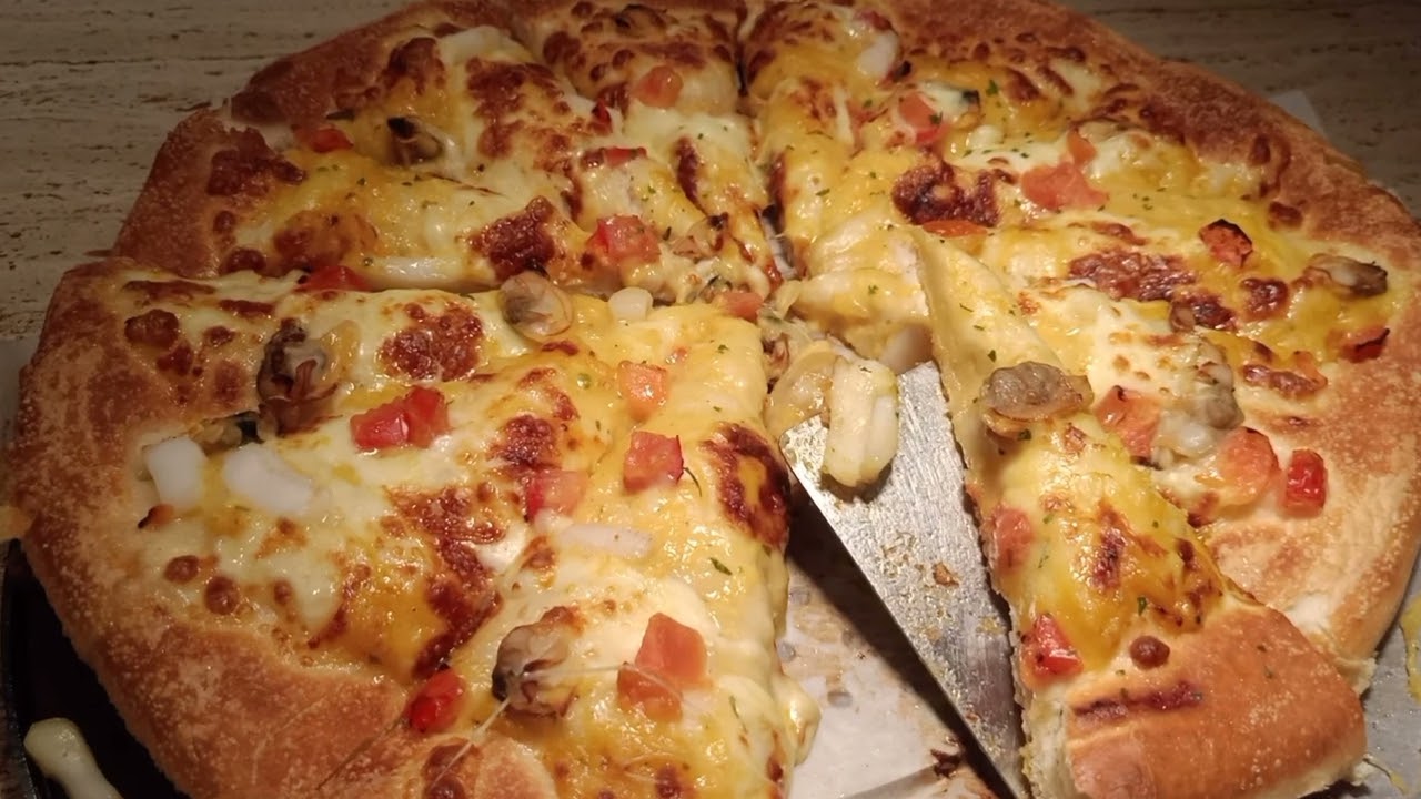 BUHAY OFW NAG ATTEND KAMI NG CHURCH ANNIVERSARY ONCE A MONTH DAY OFF WITH MY DAUGHTER AND SISTER