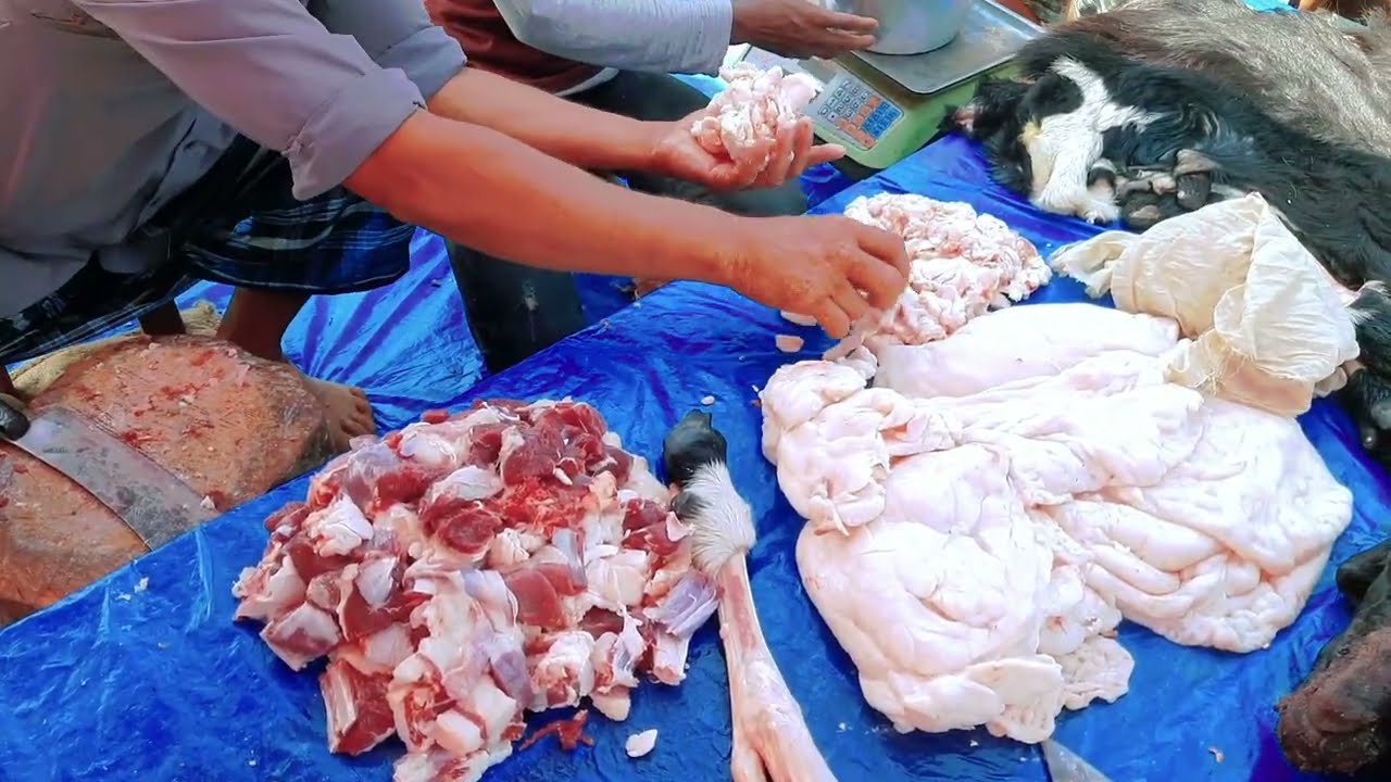 Fastest Butcher Cutting skills । Mutton cutting skills in bangladesh