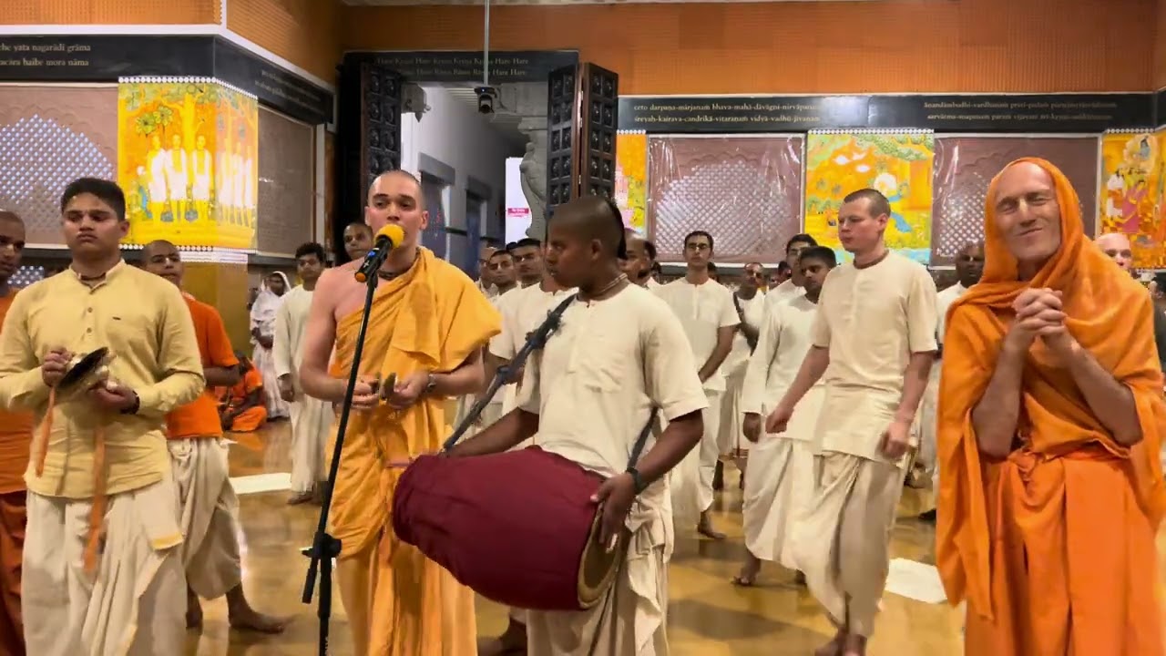 Gaura Arati with HH Bhakti Vikasa Swami Maharaj @iskcon salem