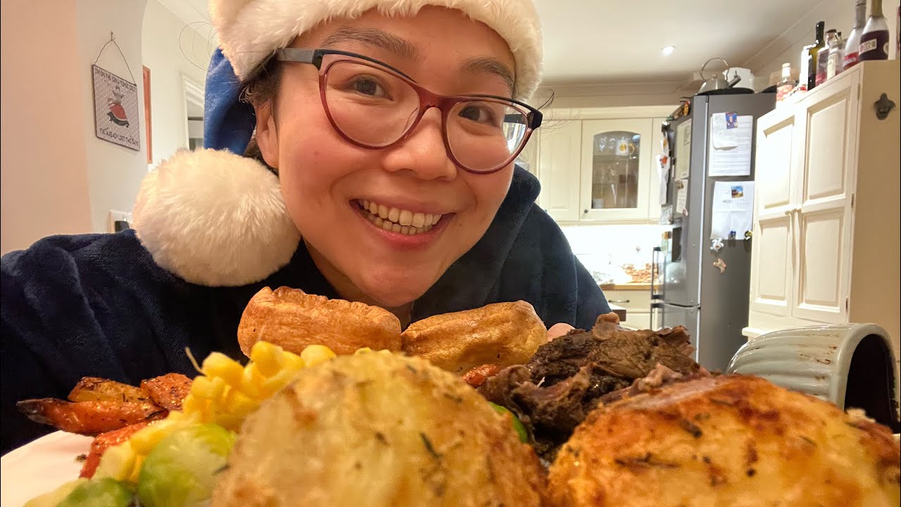 ASMR MUKBANG CHRISTMAS ROAST DINNER | A XMAS SPECIAL 🎅🏼