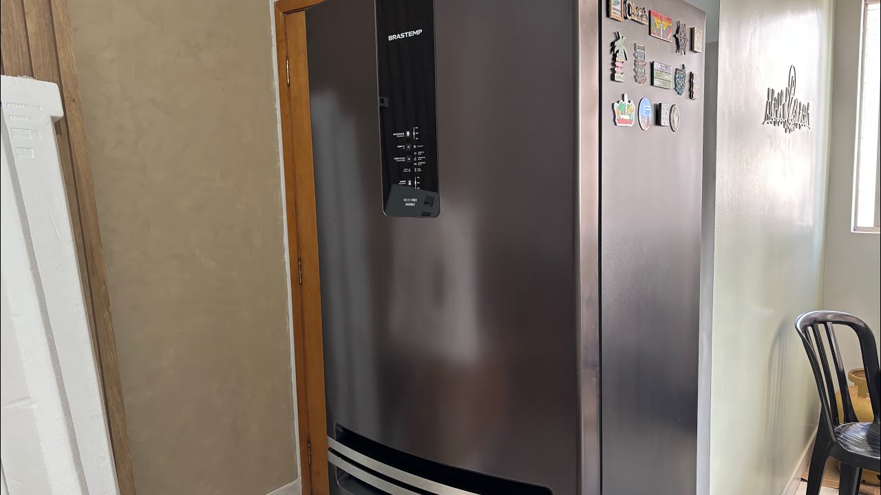 Geladeira/Refrigerador Brastemp Frost Free Inverse Black Inox/Preta 447L