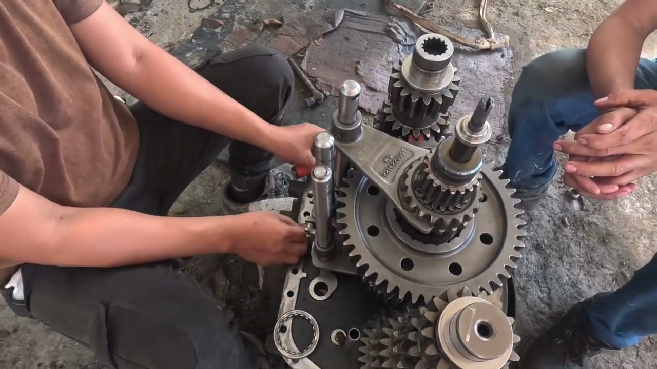 Sino Truck Howo 420 Transmission  re assemble