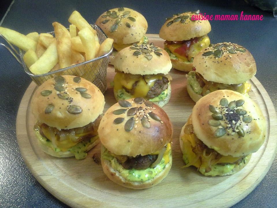 تحضير همبرغر في البيث بمداق رائع مع صلصة الطرطار الشهية Hamburger fait maison et sauce tartare