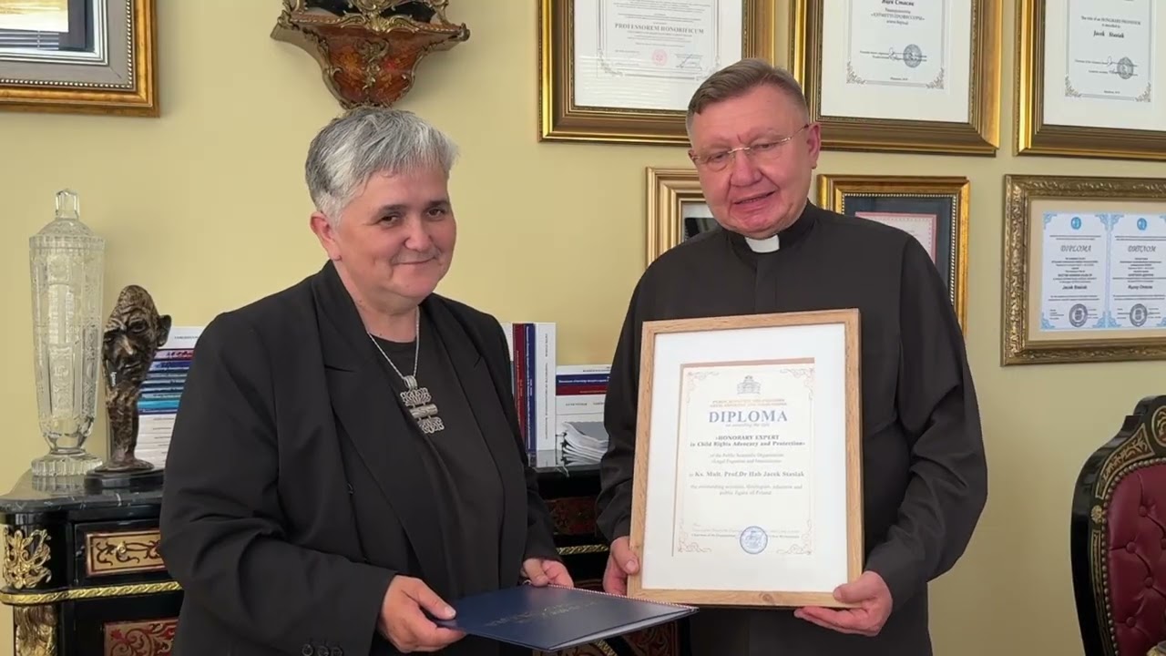 Międzynarodowe wyr&oacute;żnienie dla Ks. dr hab. prof. Jacka Stasiaka, dr h.c. multi
