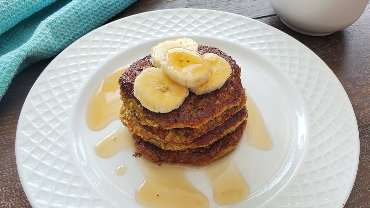 5-Minute Banana Oatmeal Pancakes Using Your Blender | Healthy Breakfast Idea