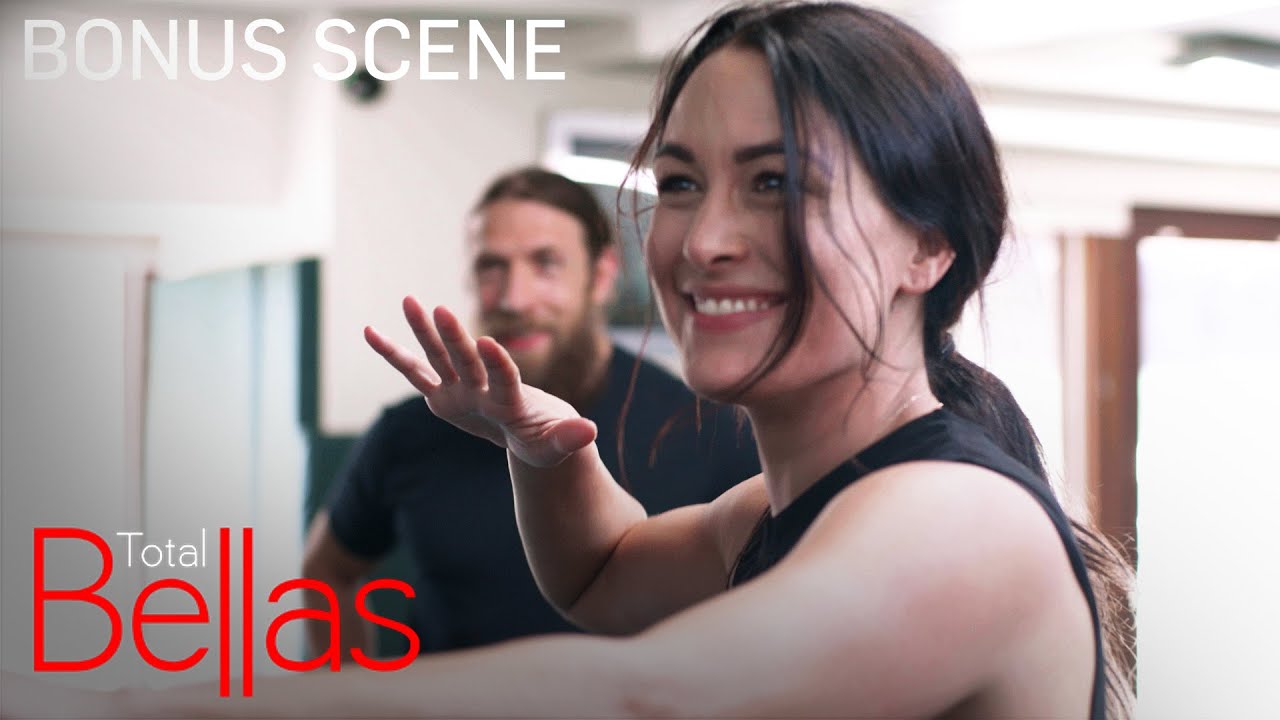 Brie Bella Empowered By Jiu-Jitsu Self-Defense Class | Total Bellas Bonus Scene | E!