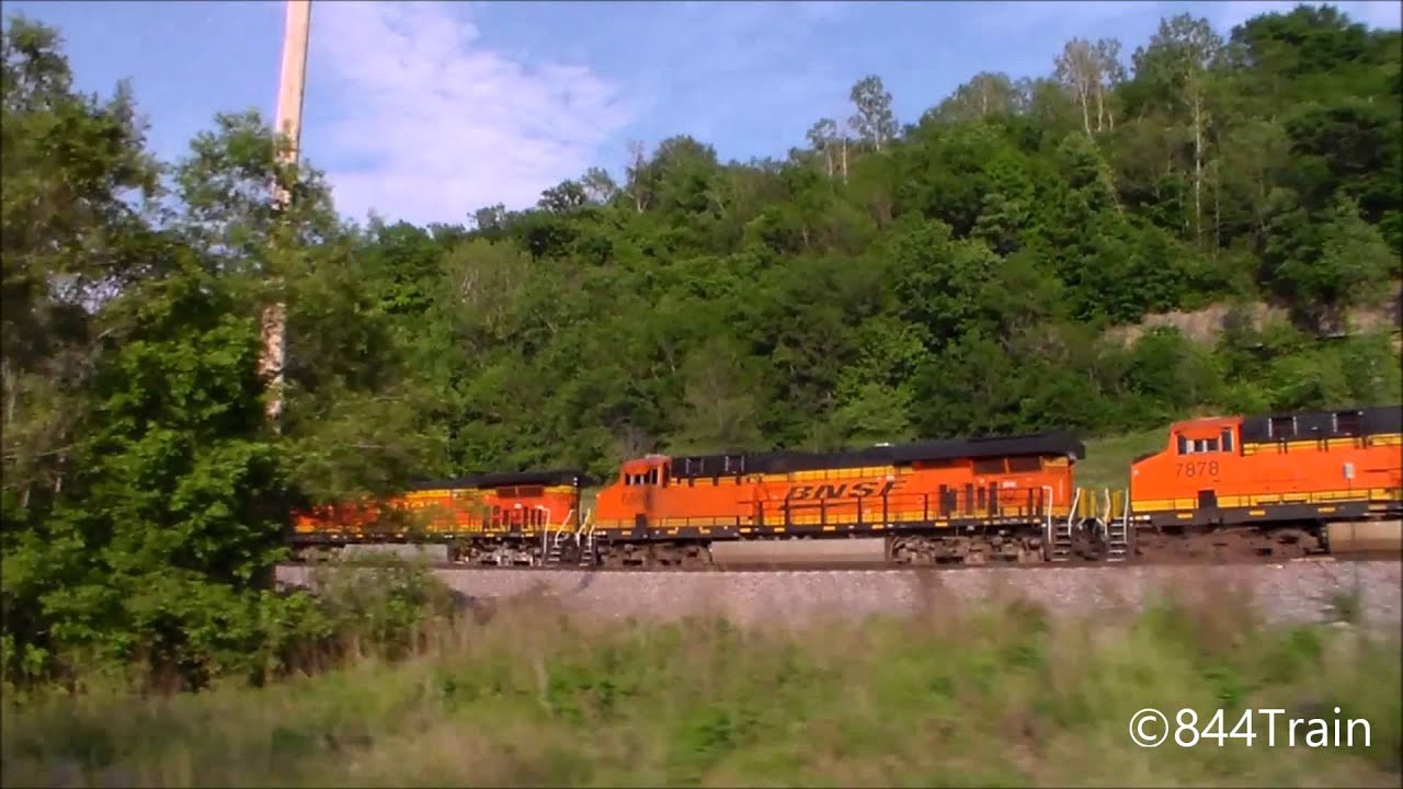 3 Train Pacing Meet at Speed on the BNSF Transcon!