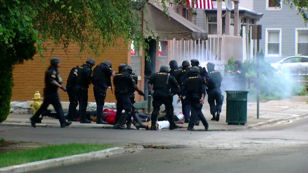 Cincinnati Police barricade Northside bar after two year investigation