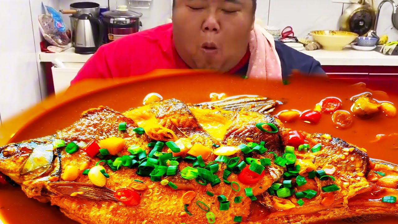 A 26-pound grass carp cooked in one pot! The neighbors were scrambling to eat it!