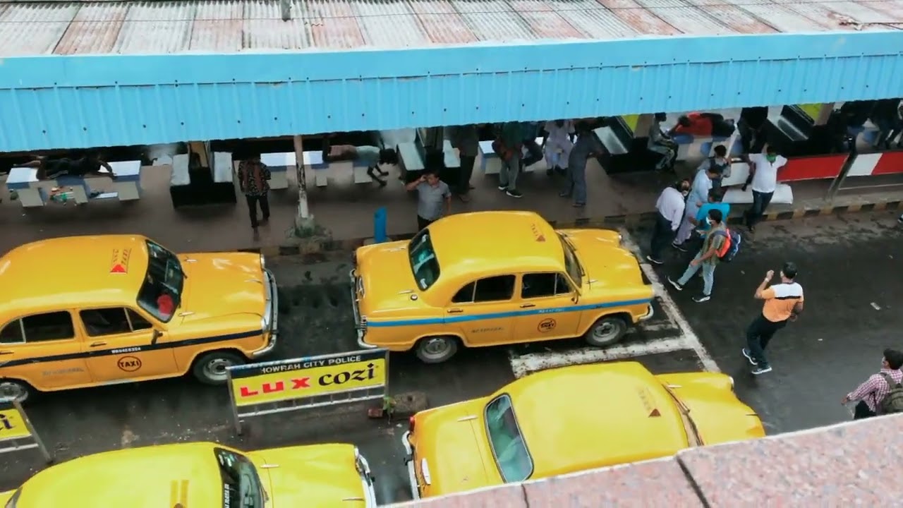 Kolkata Howrah railway station bridge.