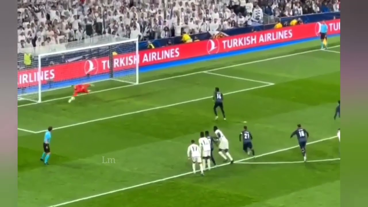 Andriy Lunin penalty save vs braga🥵🤯#shorts#realmadrid#halamadrid#championsleague#viral