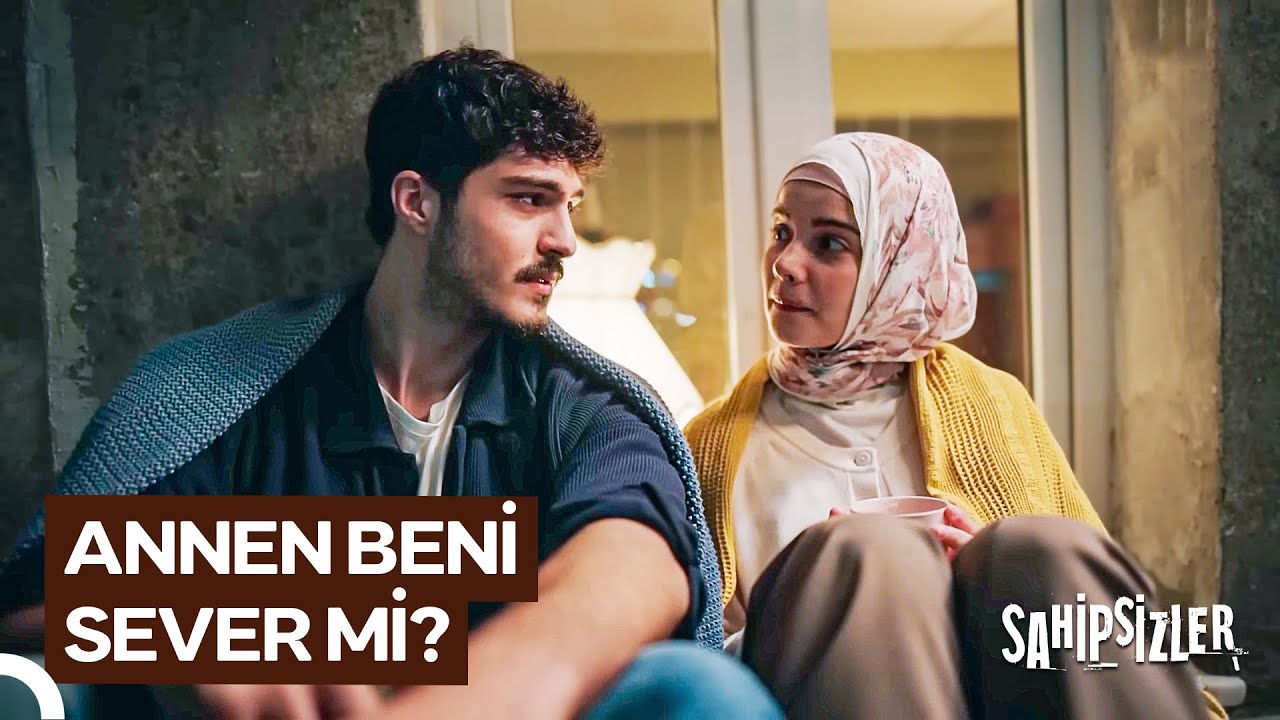 Yusuf ve Zeliha'nın Romantik Balkon Keyfi | Sahipsizler