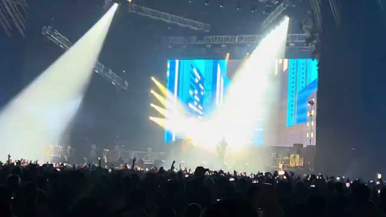 Opening Blink 182 - Anthem Part Two / The Rock Show - live Lima Peru 12/03/2024