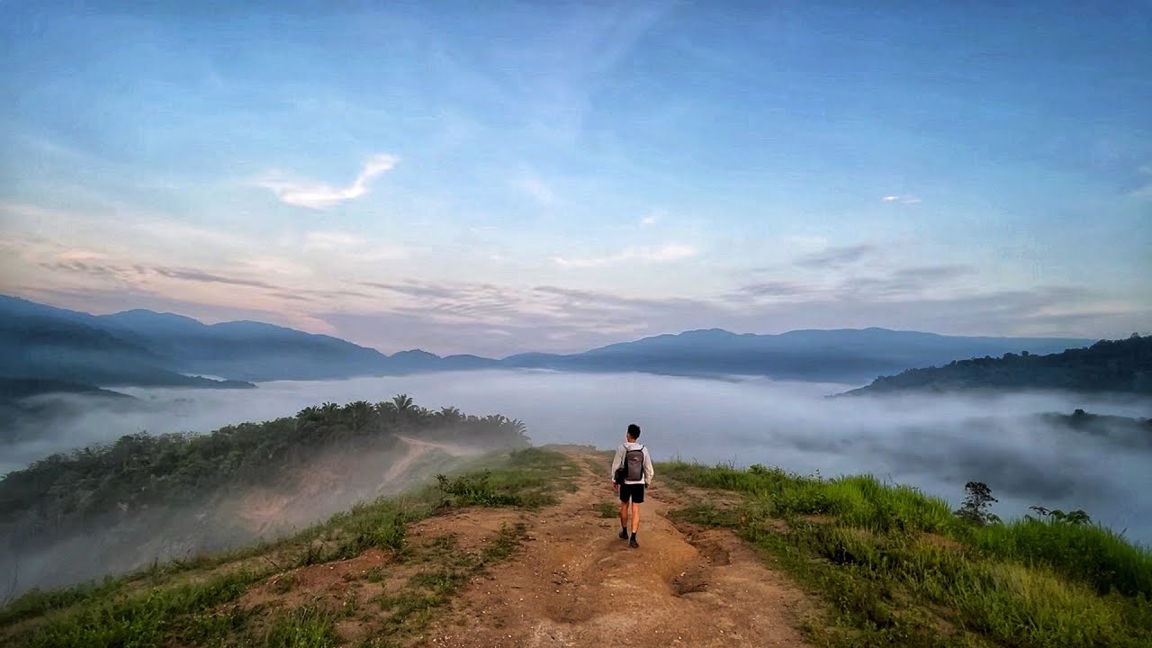 Solo Hiking Bukit Sikai for Amazing Sea of Clouds, Negeri Sembilan