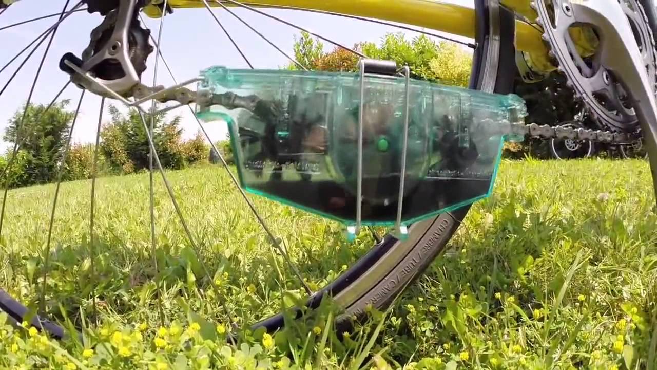 Comment nettoyer sa chaîne de vélo avec le boitier nettoyeur Barbieri ?