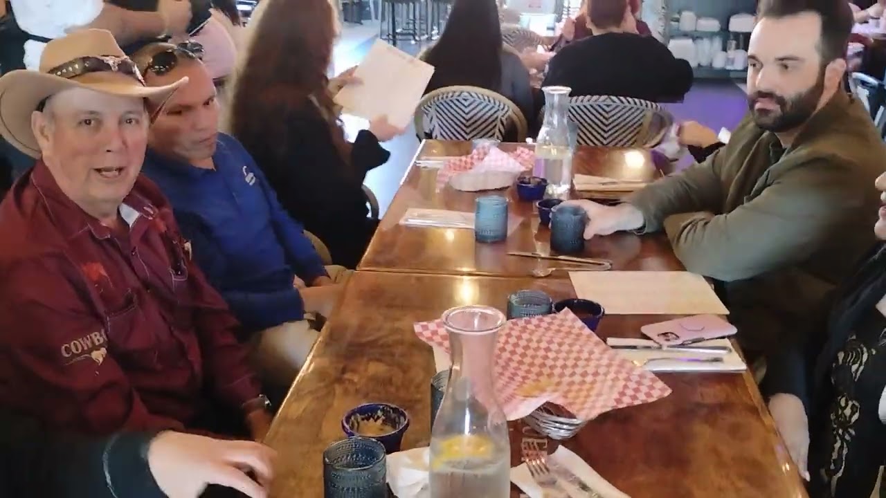 CONVIVIENDO CON COMPAÑEROS DEL TRABAJO