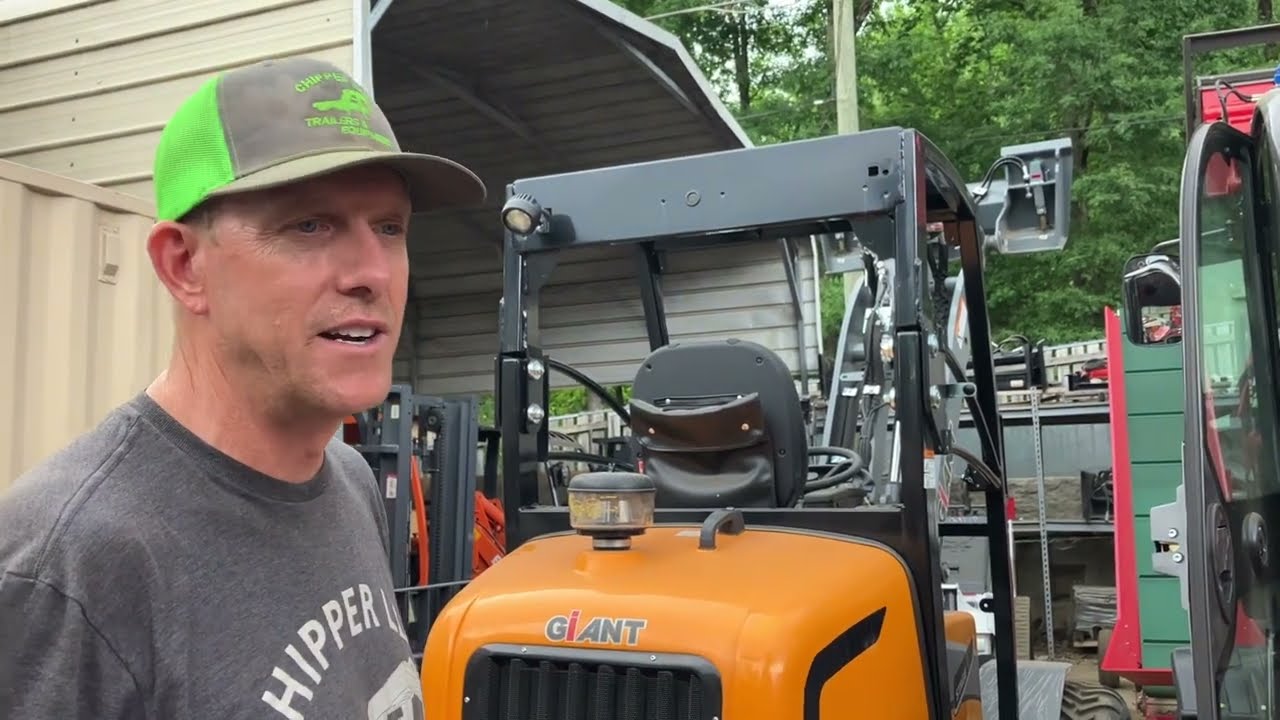 Iron-Rhino IR2500WL vs Giant G2500 - Comparing two 5500# no emissions mid-size wheel loaders