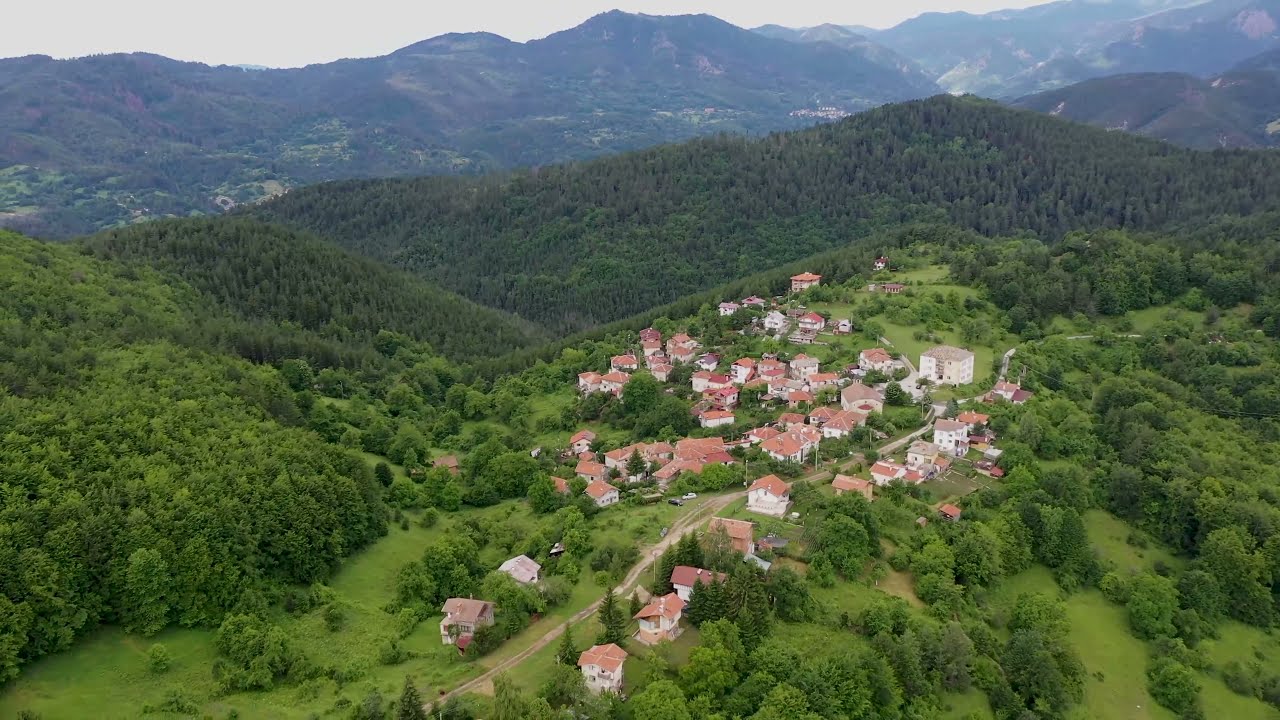 &euro;76,000 Immobilien Bulgarien Berge Rhodopen, malerische Aussicht OK Bulgaria